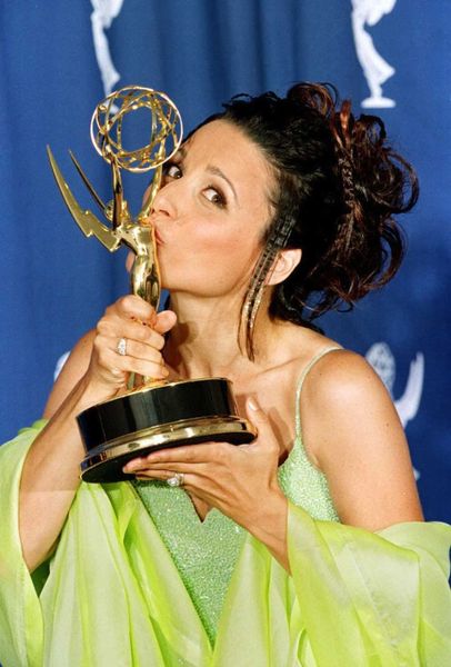 Hviezdna hviezda Julie Louis-Dreyfusovej „Seinfeld“ Jason Alexander zasiela lásku po diagnostikovaní tragickej rakoviny prsníka