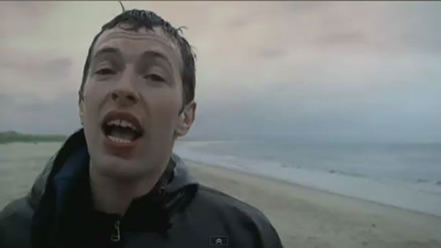 Coldplay presenta un video animado con la letra de 'All I Can Think About Is You'