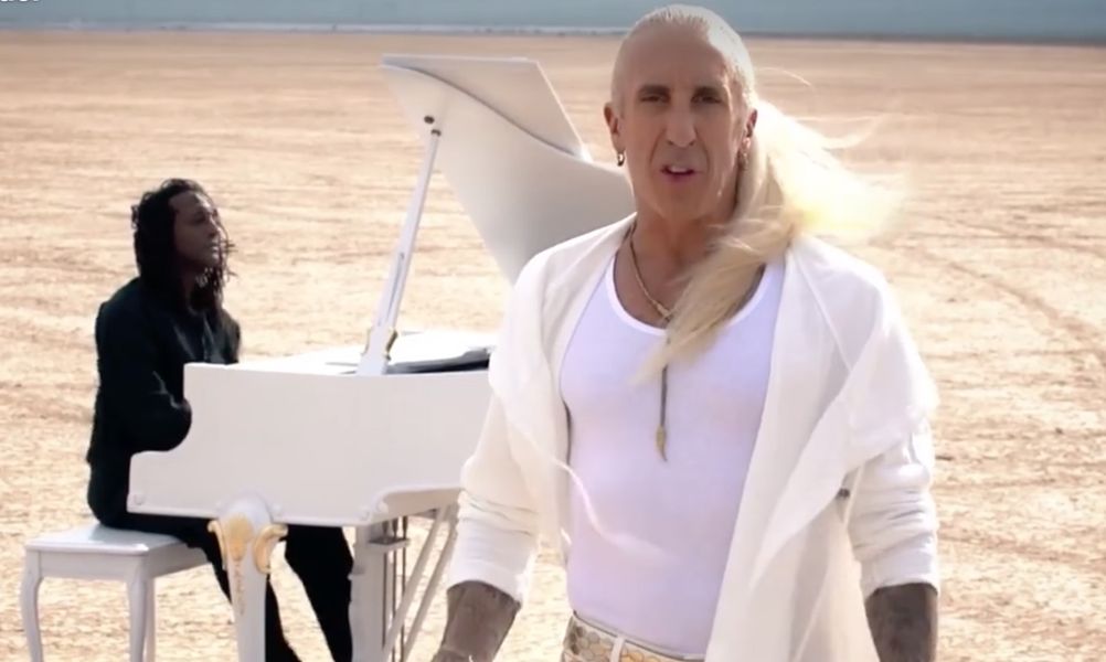 Dee Snider vender Twisted Sister Anthem 'We’re Noting To Take It' Into Emotional Ballad