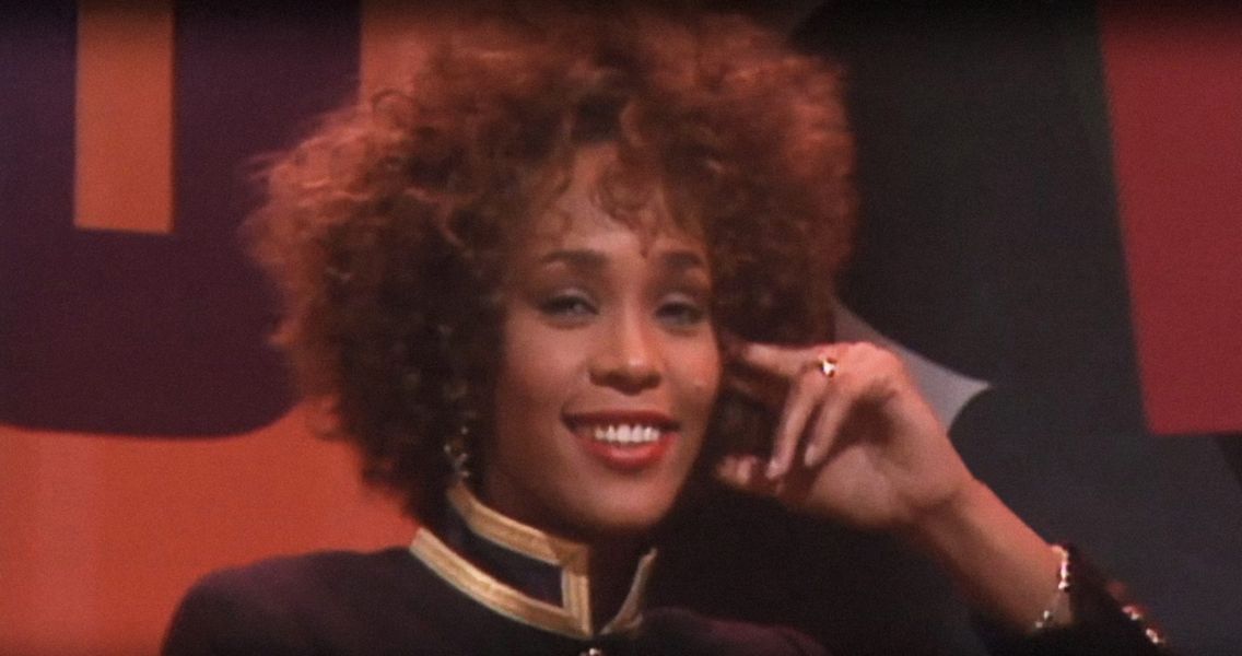 Lifetime estrena el tráiler de 'Whitney Houston y Bobbi Kristina: ¿No lo tenemos casi todo'